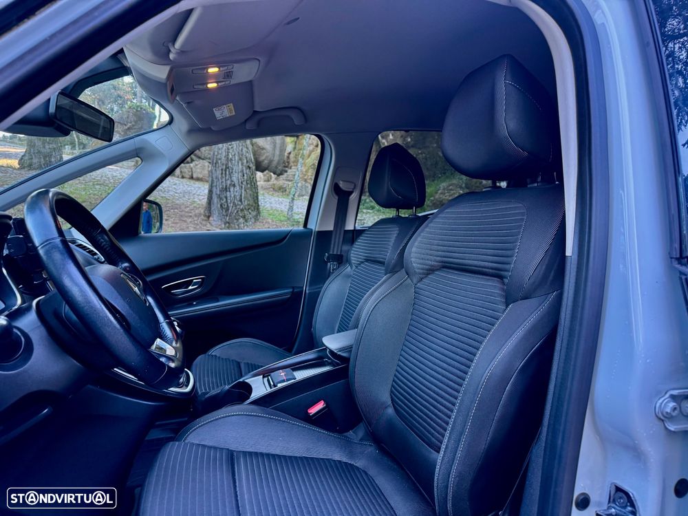 Renault Scénic 1.5 dCi Exclusive SS - 10
