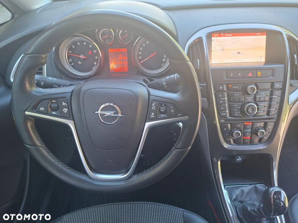 Opel Astra 1.4 T Cosmo EU6 - 16
