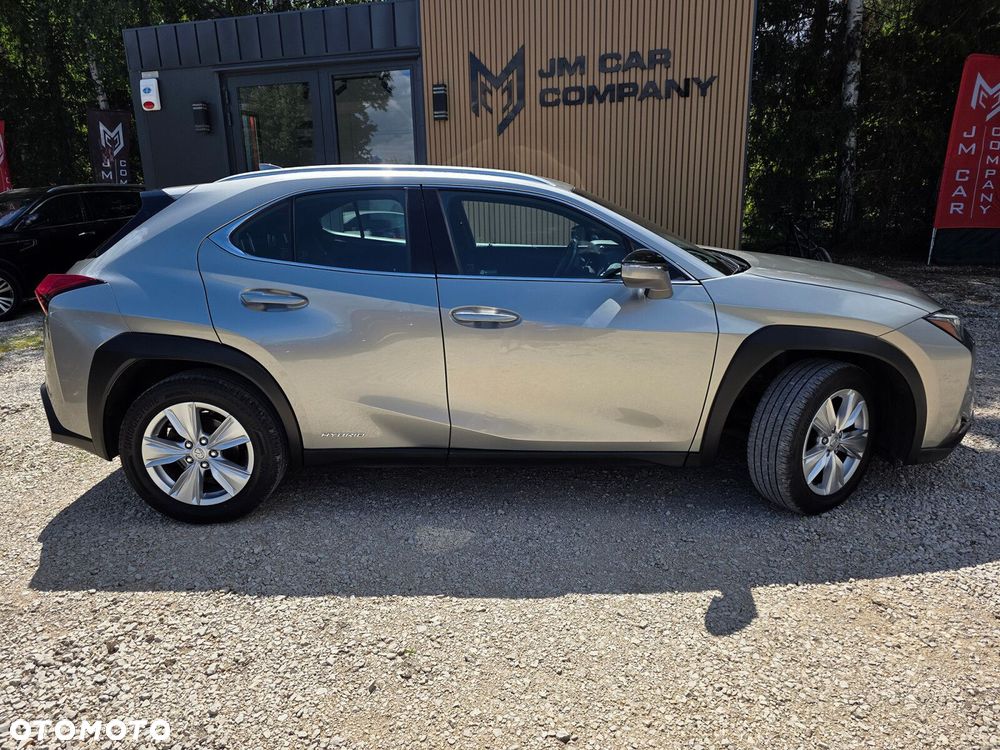 Lexus UX - 21