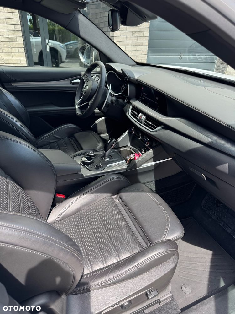 Alfa Romeo Stelvio 2.0 Turbo B-Tech Edition Q4 - 20
