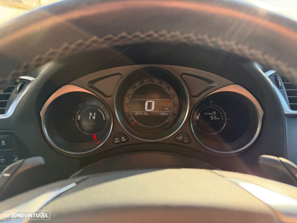 Citroën C4 e-HDi 115 ETG6 Exclusive - 8