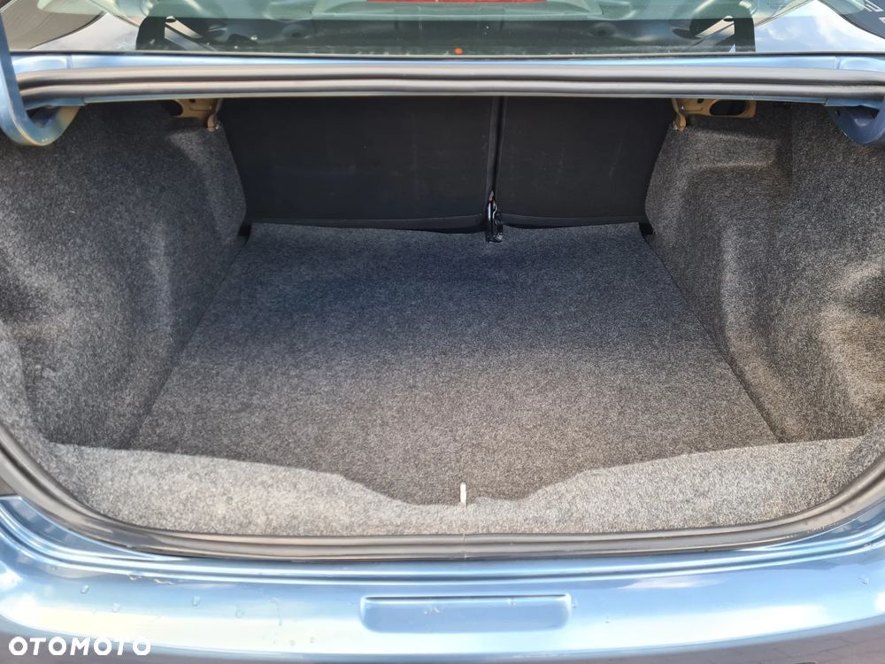 Peugeot 301 1.2 Pure Tech Access - 18