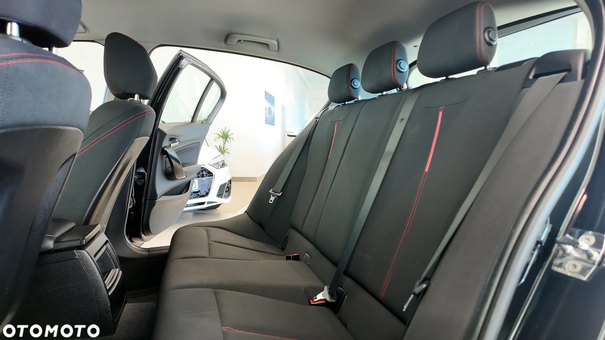 BMW Seria 1 116i Sport Line - 31
