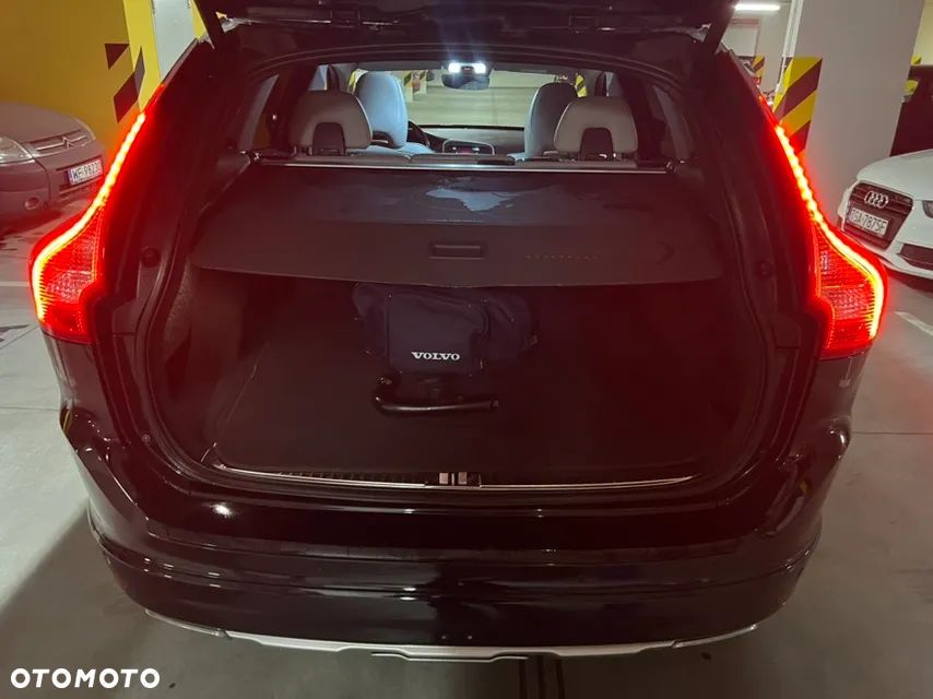 Volvo XC 60 D4 AWD Ocean Race - 12