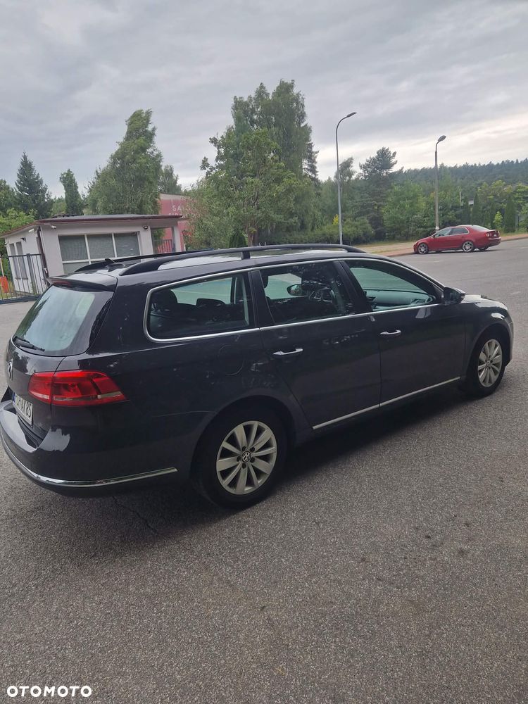 Volkswagen Passat 1.6 TDI Comfortline - 5