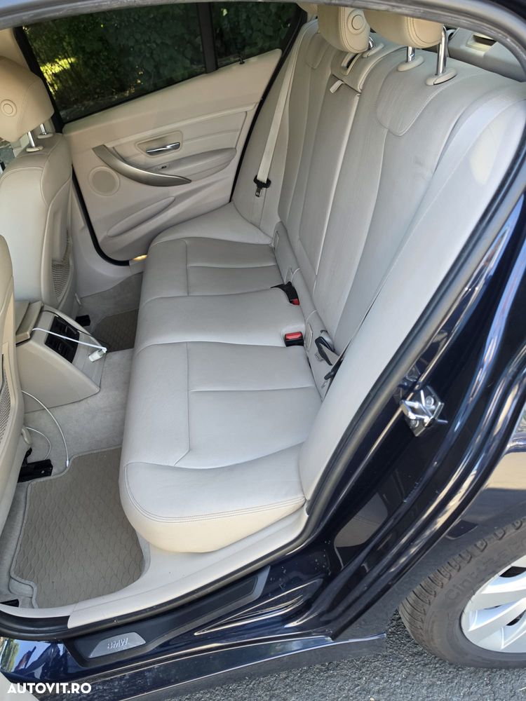BMW Seria 3 320d Aut. - 20