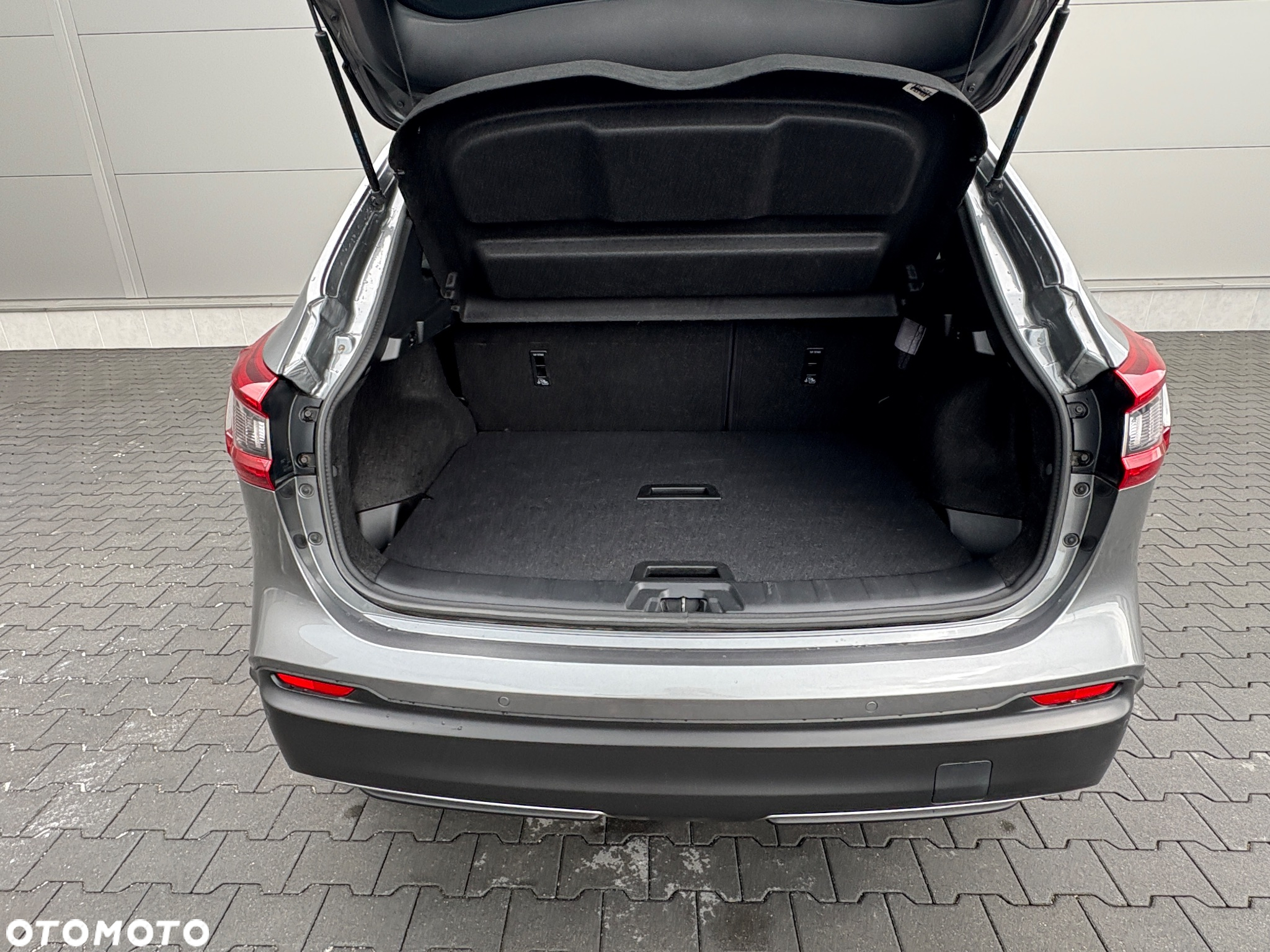 Nissan Qashqai 1.6 dCi Xtronic TEKNA - 27