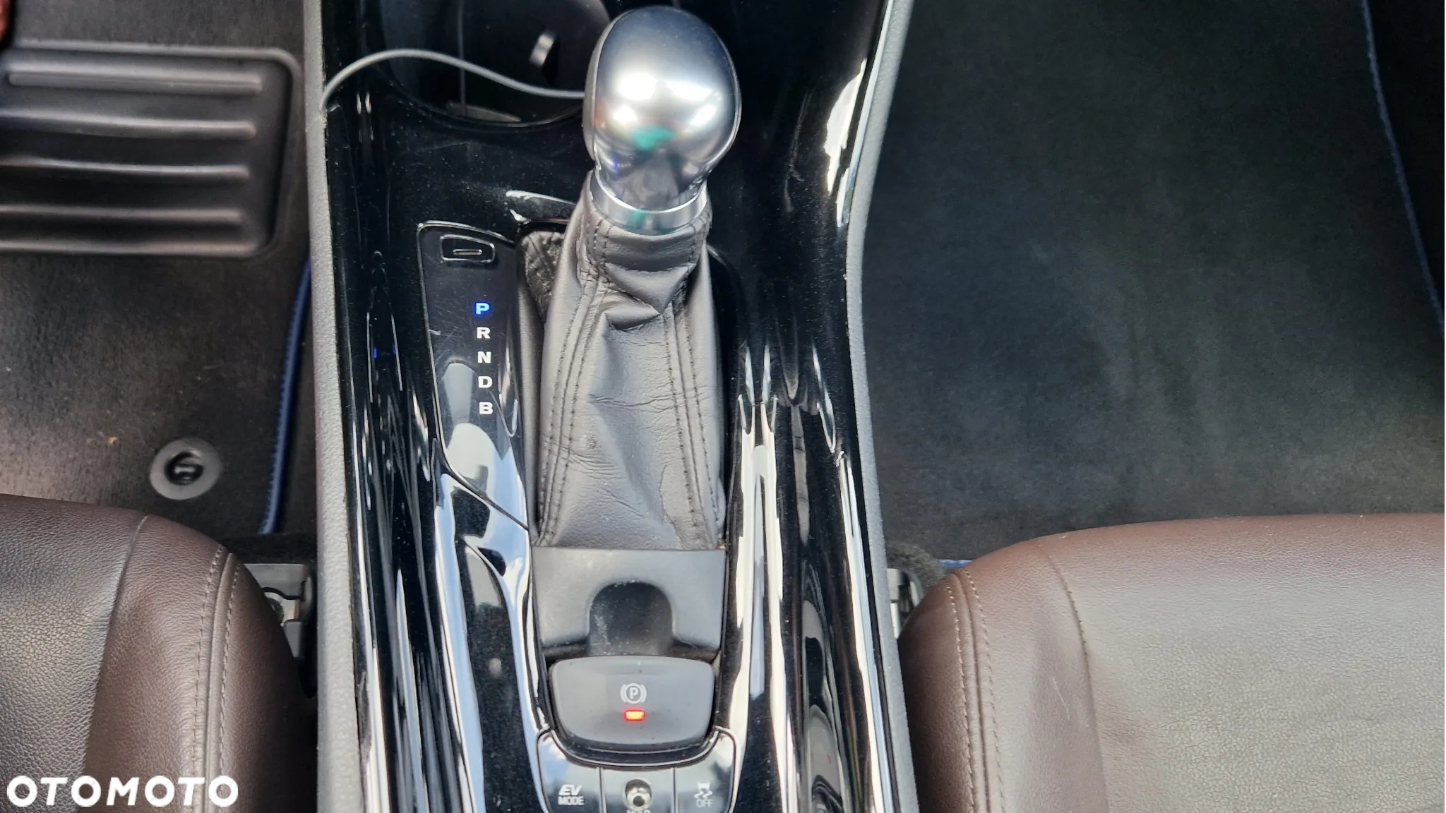 Toyota C-HR 1.8 Hybrid Prestige - 25