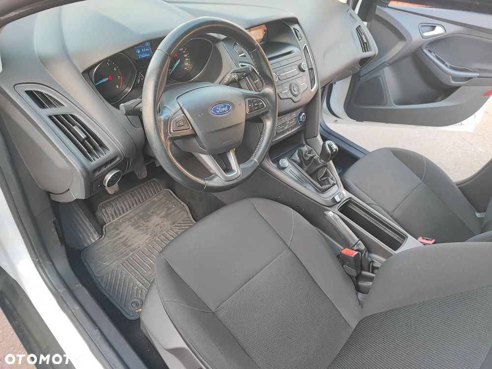 Ford Focus 1.6 Trend - 12