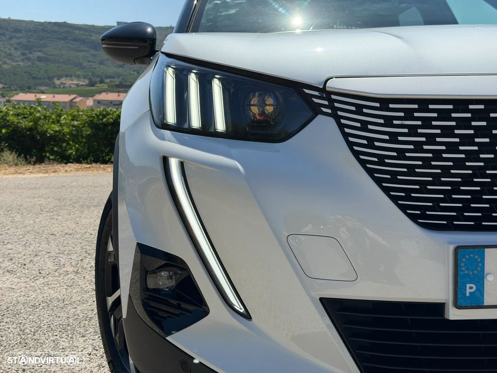 Peugeot e-2008 50 kWh GT Line - 3