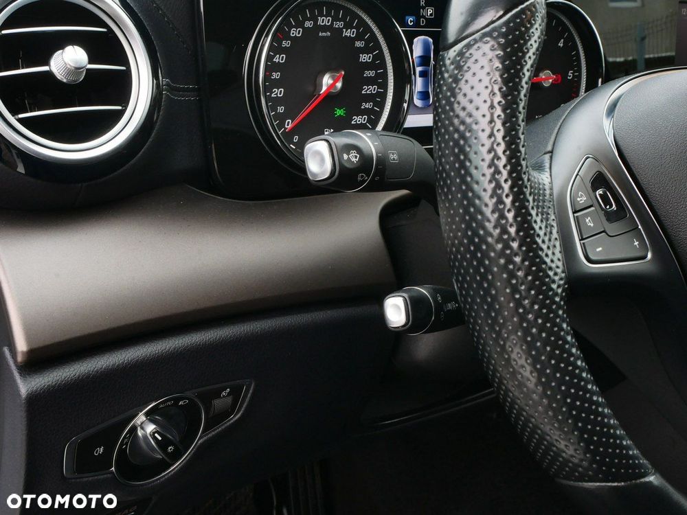 Mercedes-Benz Klasa E 220 d 9G-TRONIC - 16