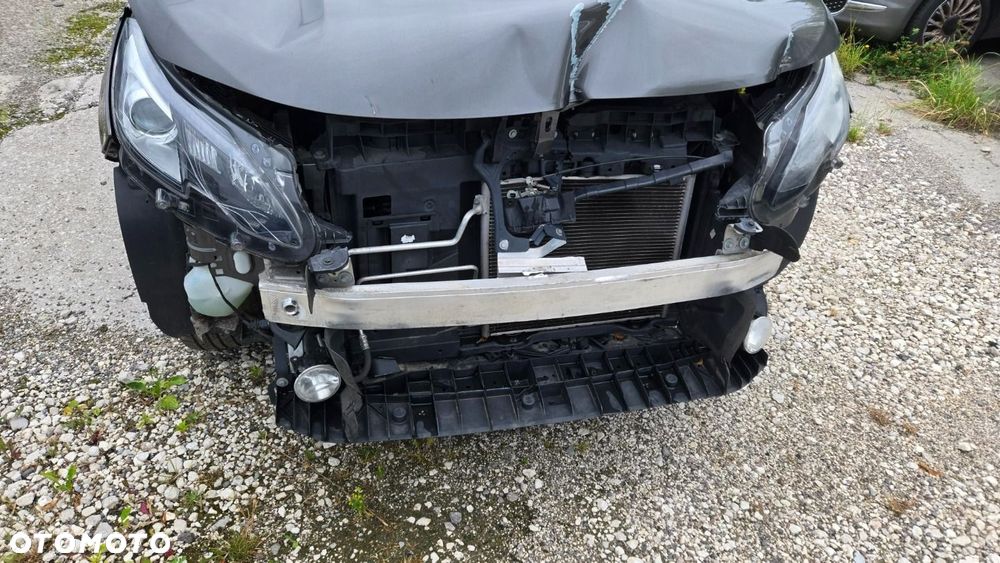 Peugeot 2008 - 7
