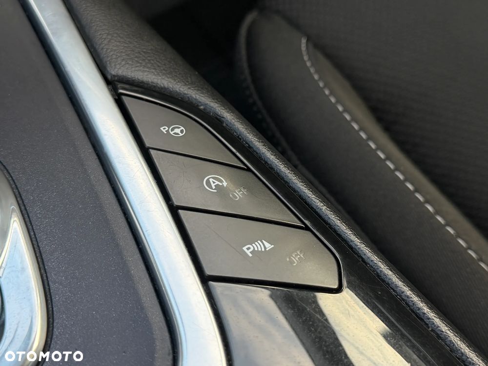 Ford S-Max 2.0 EcoBlue Titanium - 24