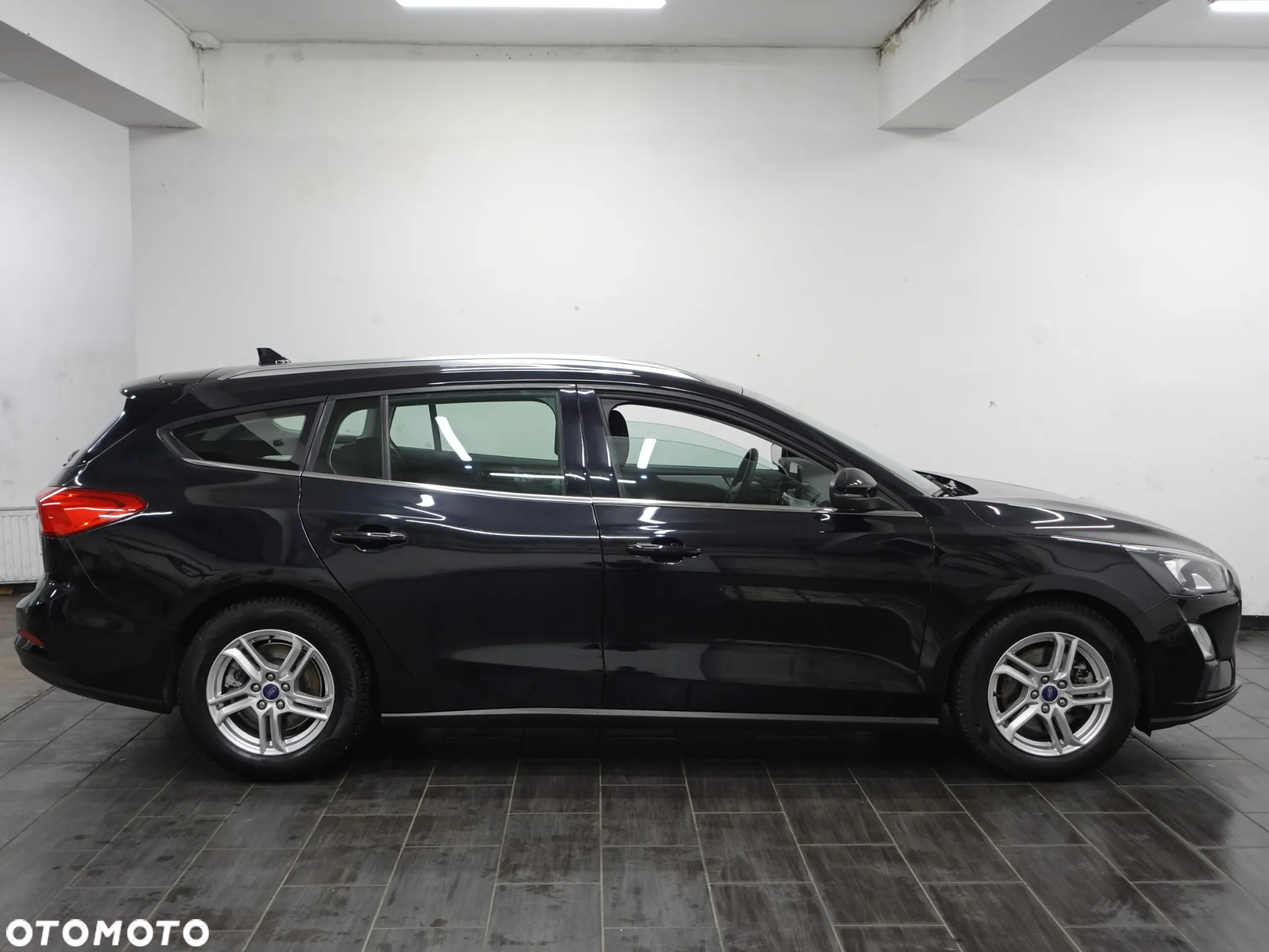 Ford Focus 1.0 EcoBoost mHEV Active - 10