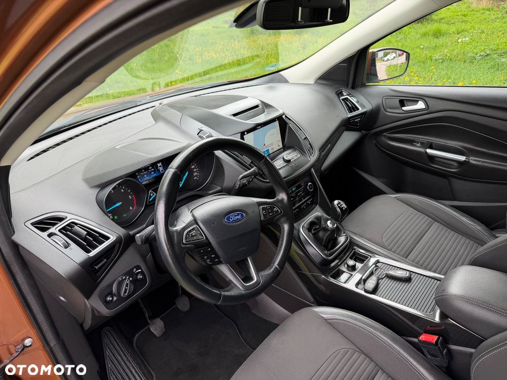 Ford Kuga 2.0 TDCi 2x4 Titanium - 13