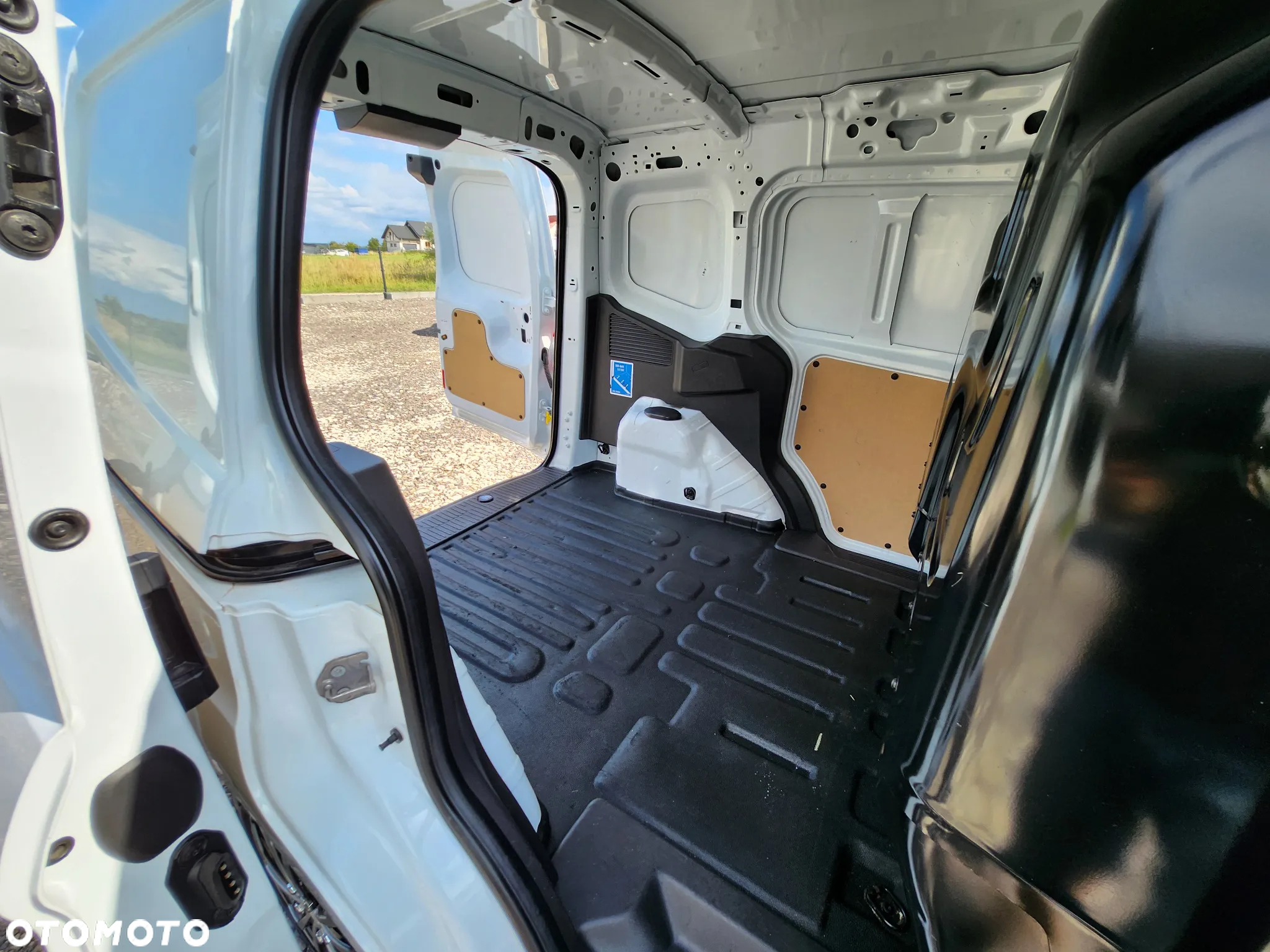 Ford Transit courier - 29