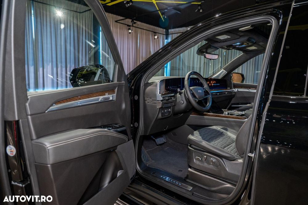 Cadillac Escalade - 13