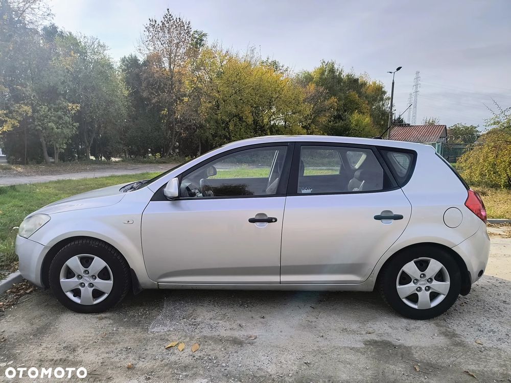 Kia Ceed - 3