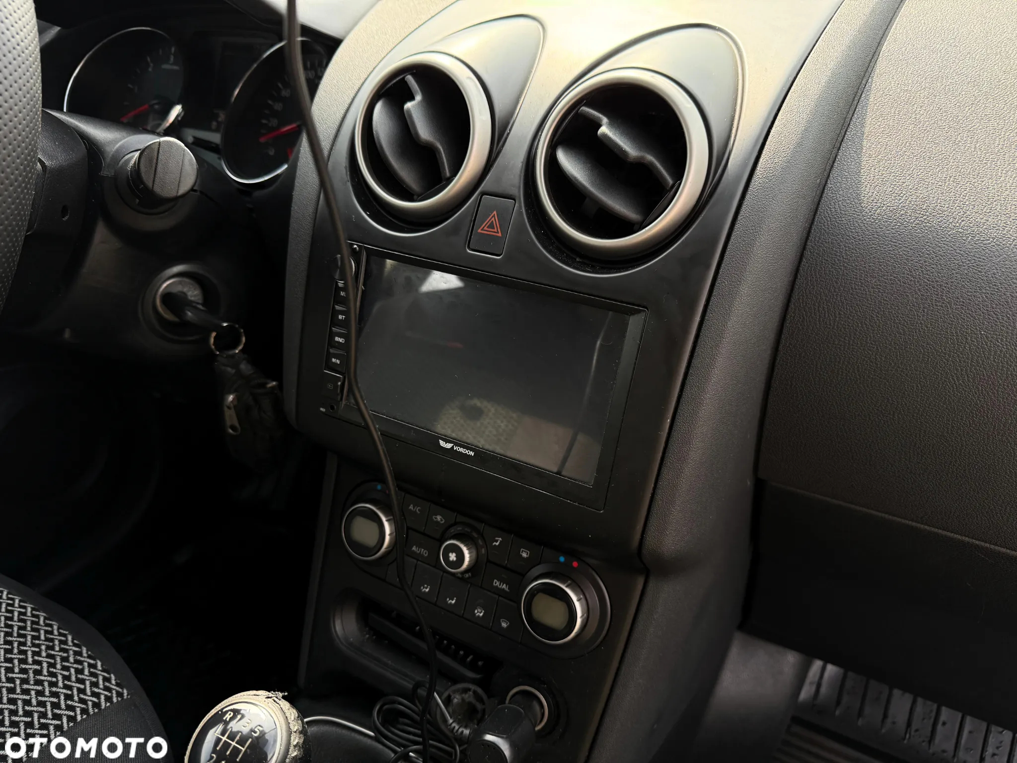 Nissan Qashqai - 11
