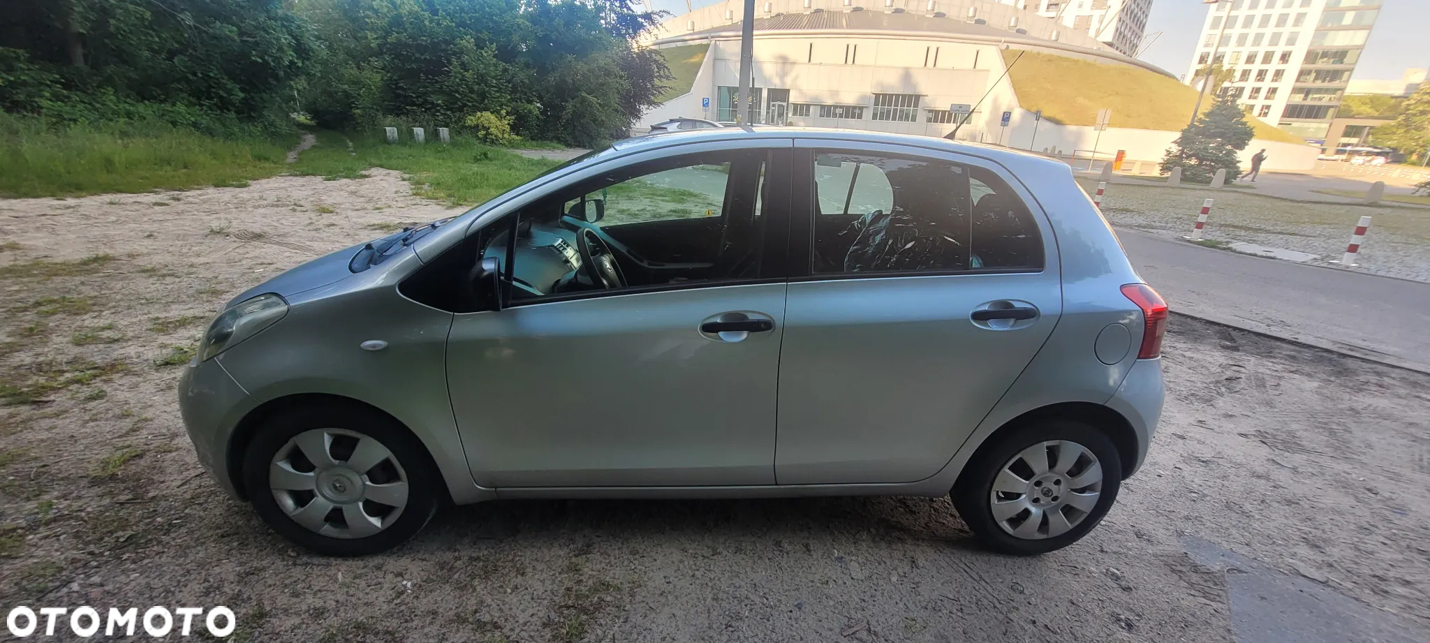 Toyota Yaris 1.3 Sol - 4