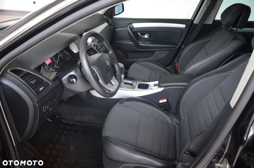 Renault Laguna 2.0 DCi FAP Initiale - 24