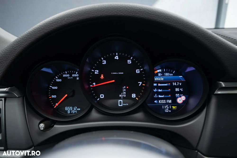 Porsche Macan Standard - 16