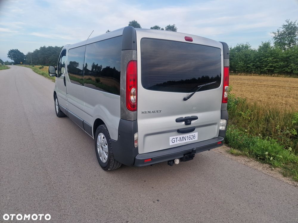 Renault Trafic - 2