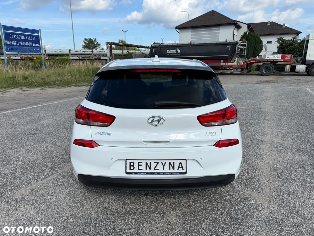 Hyundai i30 1.4 Passion - 39