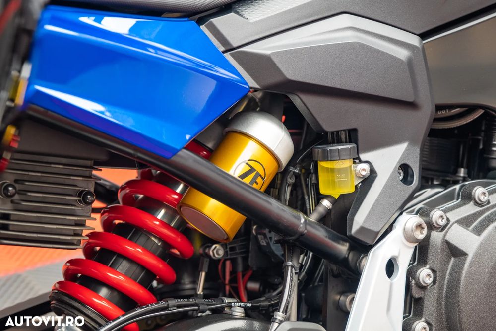 BMW F 900R Force - 28