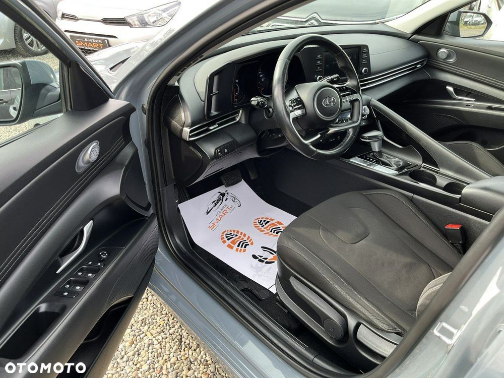 Hyundai Elantra 1.6 Smart CVT - 9