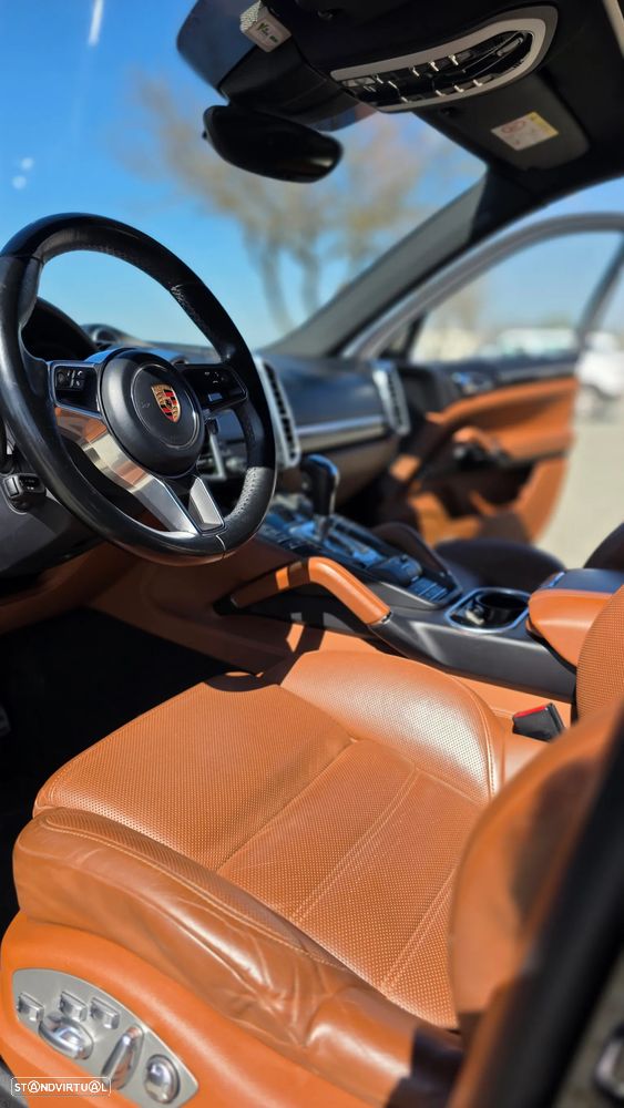 Porsche Cayenne S - 19
