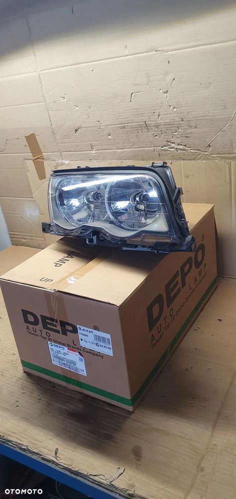 Lampa prawy przód przednia prawa BMW 3 E46 NOWA DEPO ALKAR 2786849 - 2