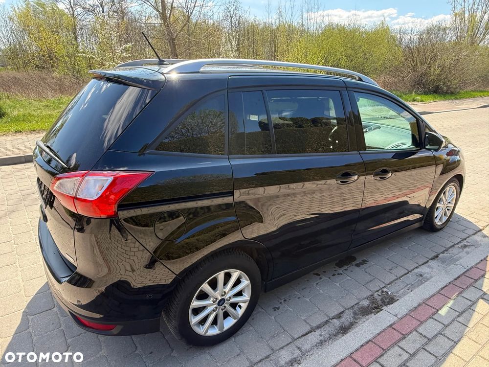 Ford Grand C-MAX - 9