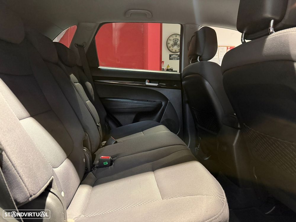 Kia Sorento 2.2 CRDi Attract - 12