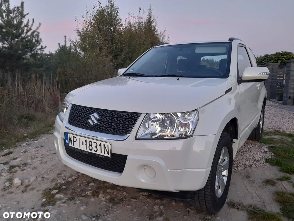 Suzuki Grand Vitara 1.6 Black&White - 12