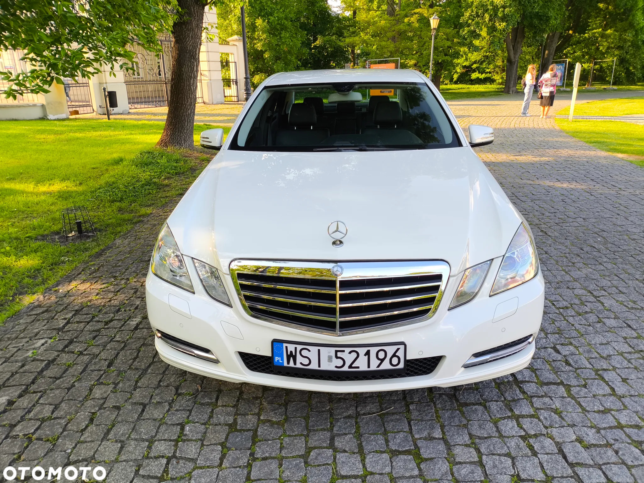 Mercedes-Benz Klasa E 200 T BlueEFFICIENCY - 4