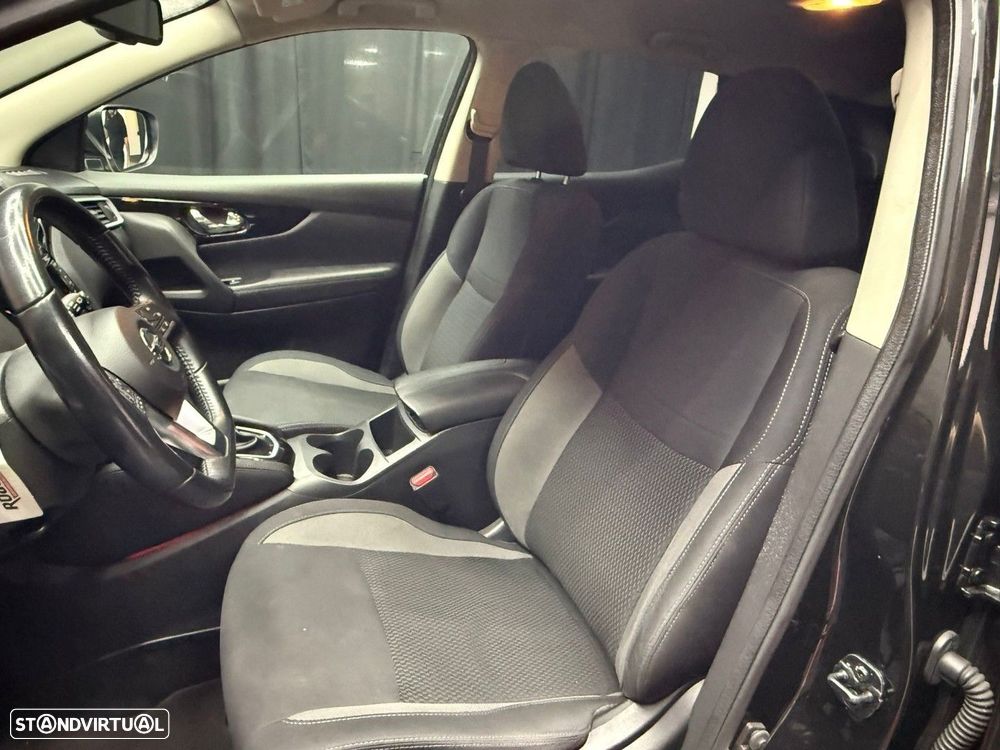 Nissan Qashqai 1.5 dCi N-Connecta J17 DCT - 8