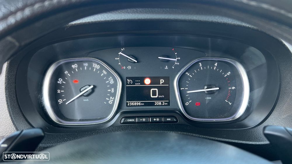 Citroën Jumpy 2.0 BlueHDI XL 180cv C/Sistema de Frio - 7