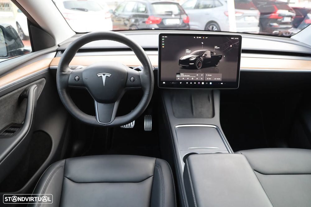Tesla Model Y Performance Tração Integral - 26
