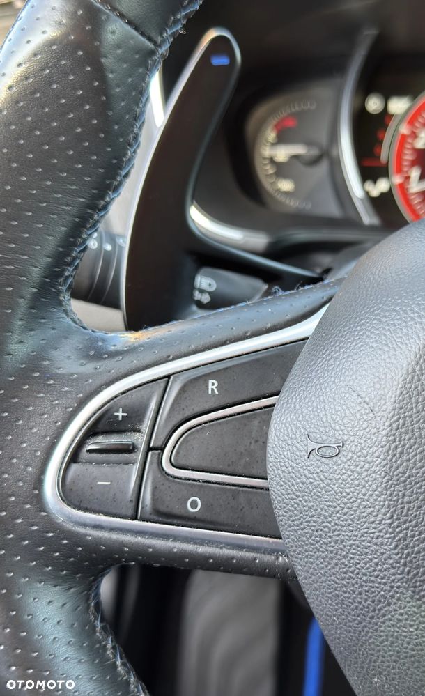 Renault Megane ENERGY TCe 205 EDC GT - 21