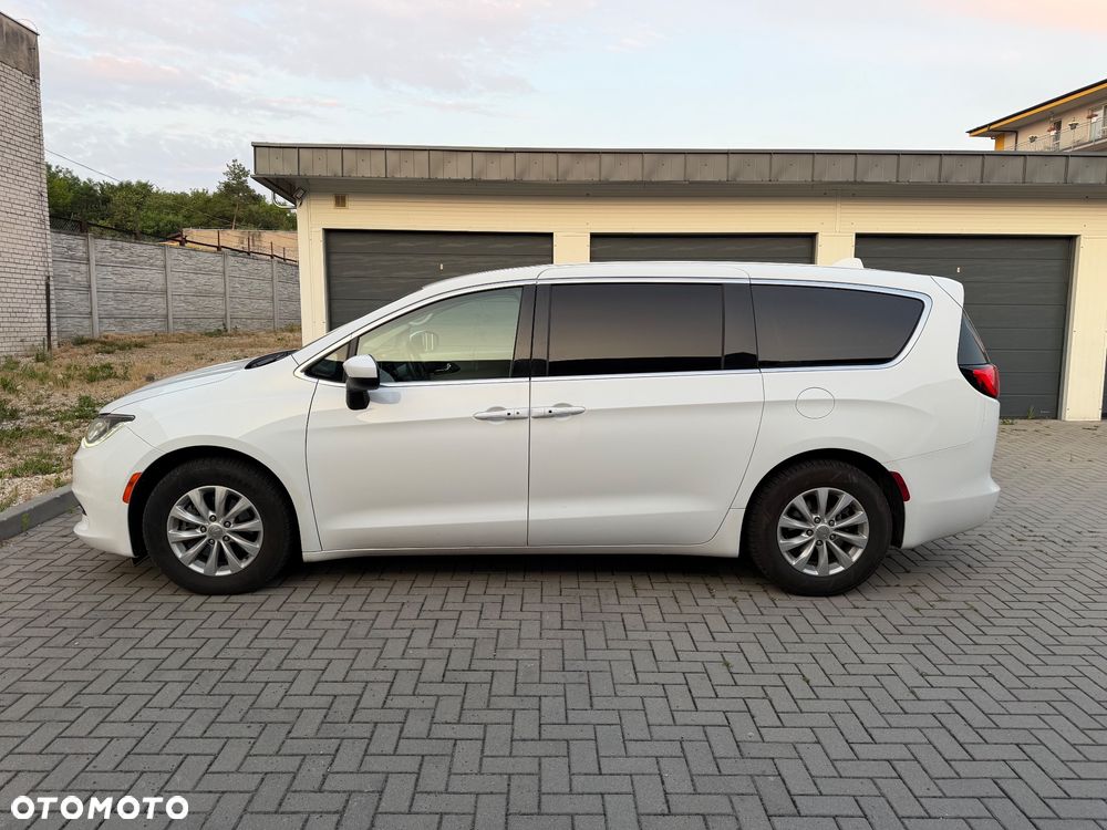 Chrysler Pacifica - 6