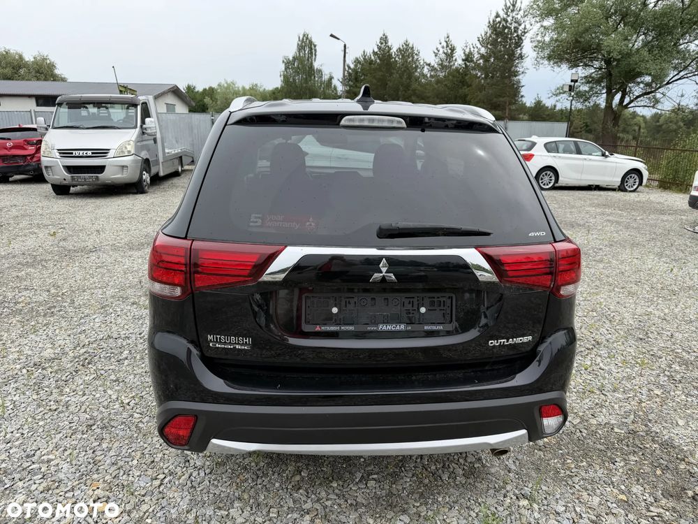 Mitsubishi Outlander 2.0 4WD CVT Diamant Edition+ - 4