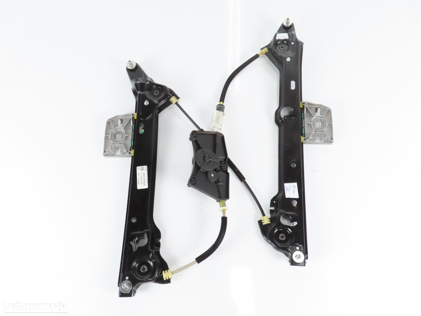 Elevador da Porta Direito/Trás Seminovo/ Original VW ARTEON (3H7) 3G8839462B - 2