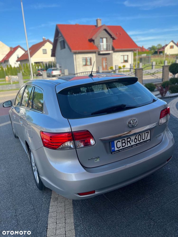 Toyota Avensis 2.0 D-4D Sol - 4