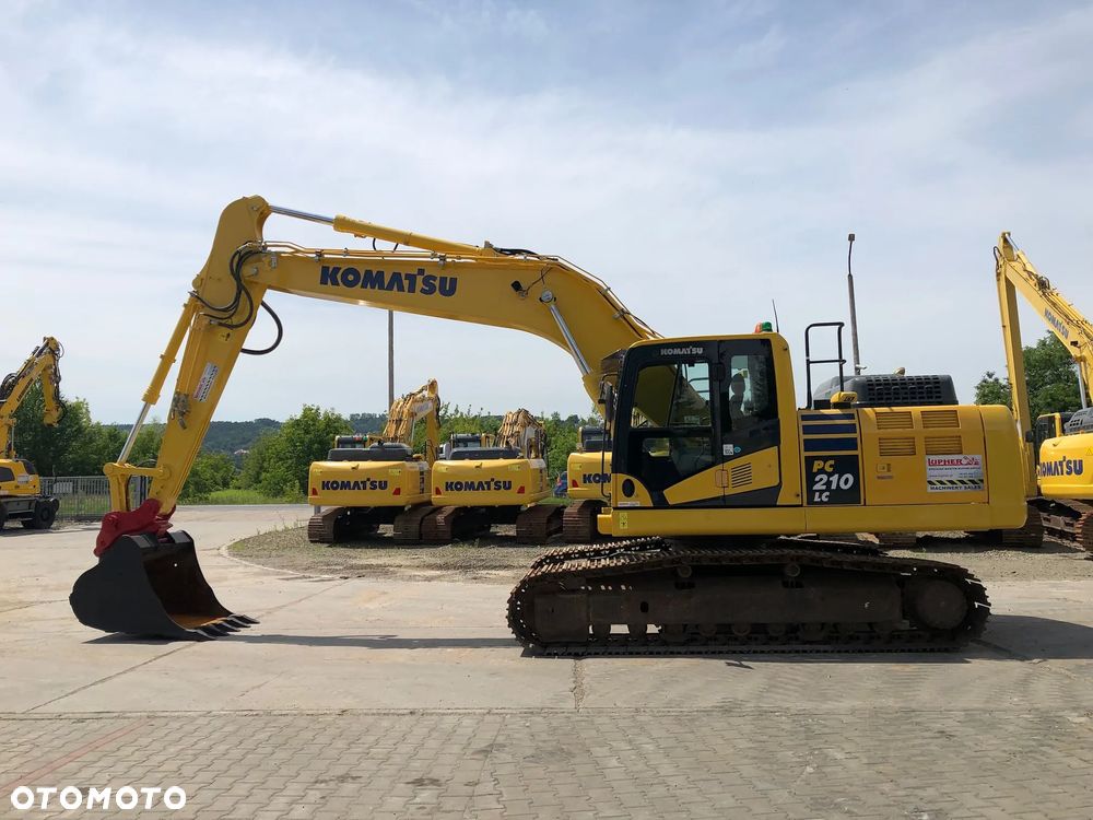 Komatsu PC210LC-11 - 9
