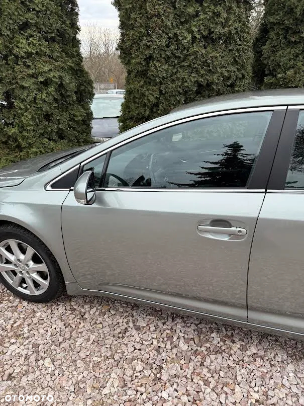 Toyota Avensis - 6