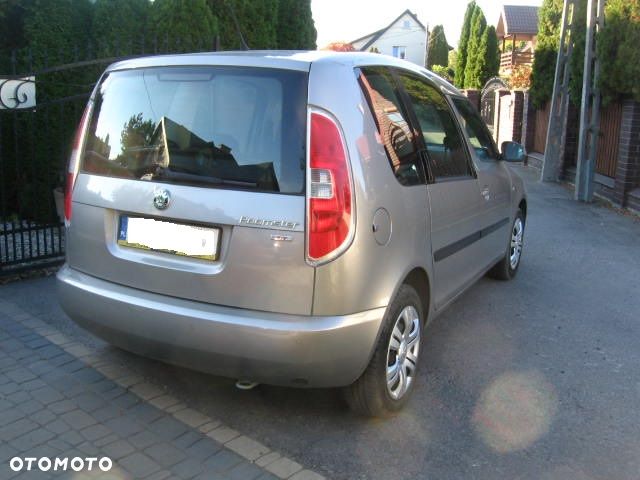 Skoda Roomster 1.4 16V Comfort - 9