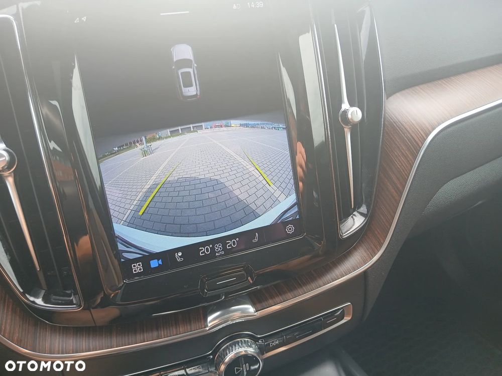 Volvo XC 60 B5 B AWD Momentum - 10