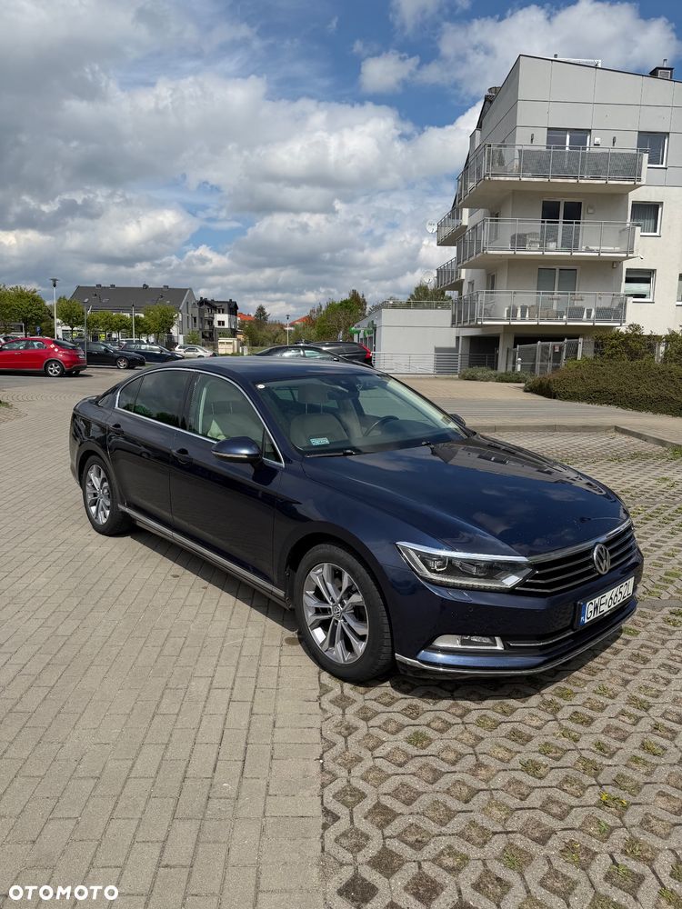 Volkswagen Passat 2.0 TDI (BlueMotion Technology) DSG Highline - 3