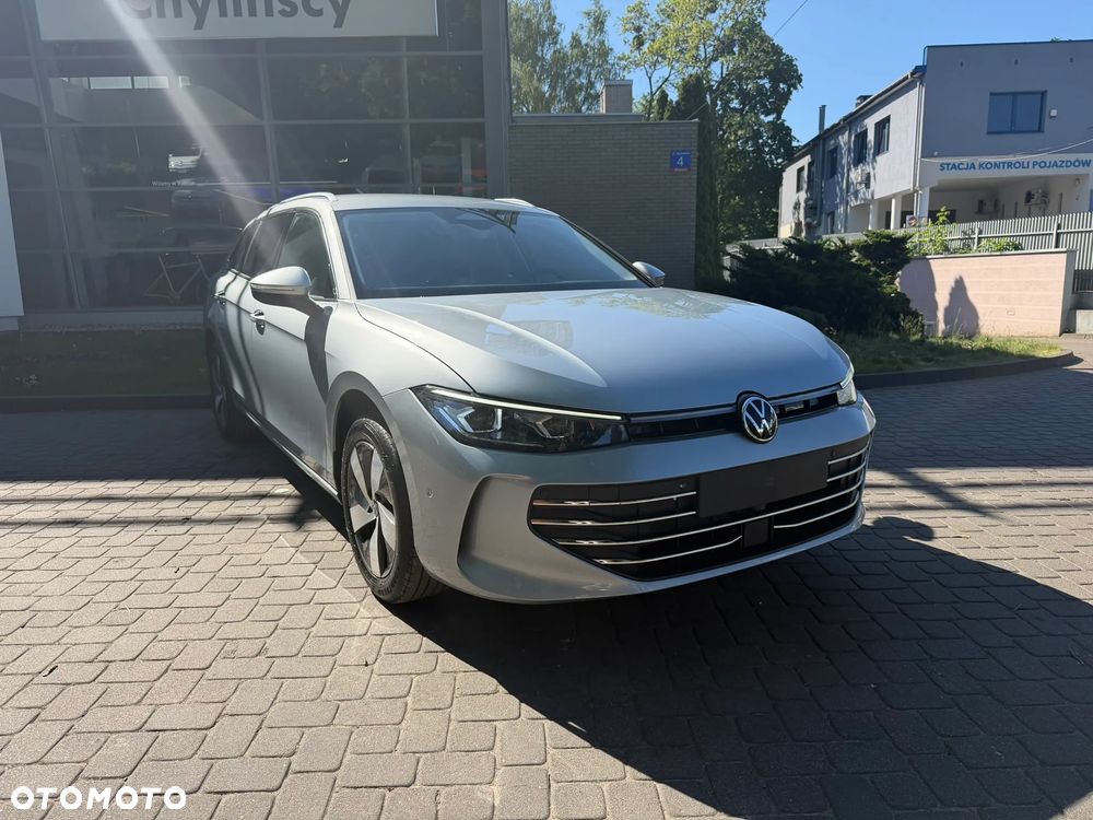 Volkswagen Passat Variant 1.5 TSI ACT mHEV Business Plus DSG - 2